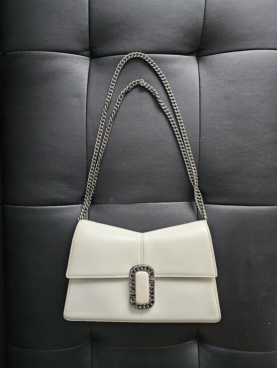 Marc Jacobs Handbags - Authentic Marc Jacobs Elegant Shoulder Bag with Chain Strap
